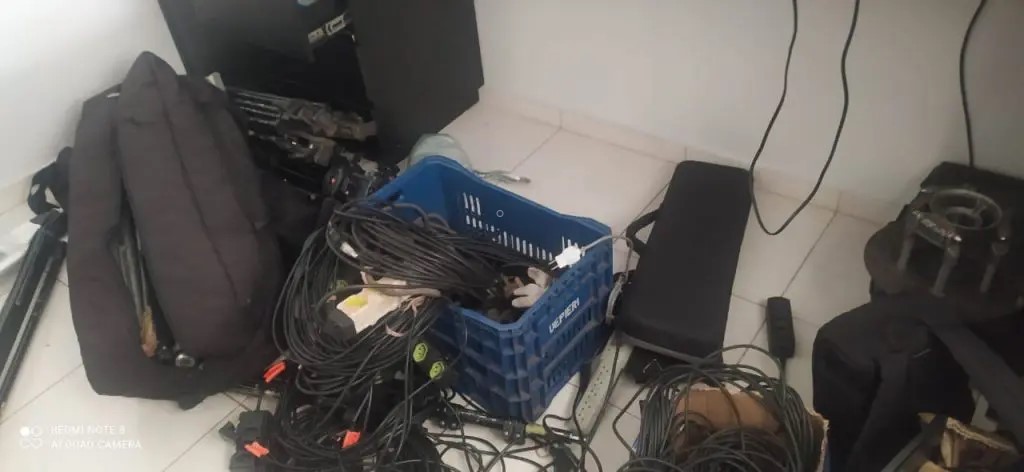 Produtora de vídeo é alvo de furto em Maringá; equipamentos e veículo foram levados