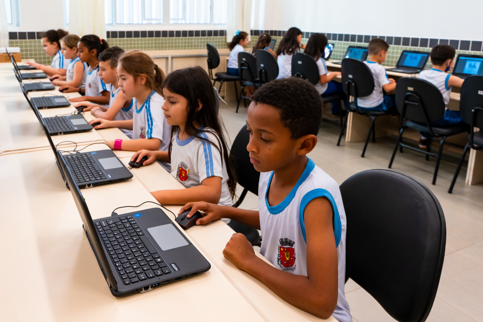 Ideb das escolas municipais de Maringá cai 0.7 ponto