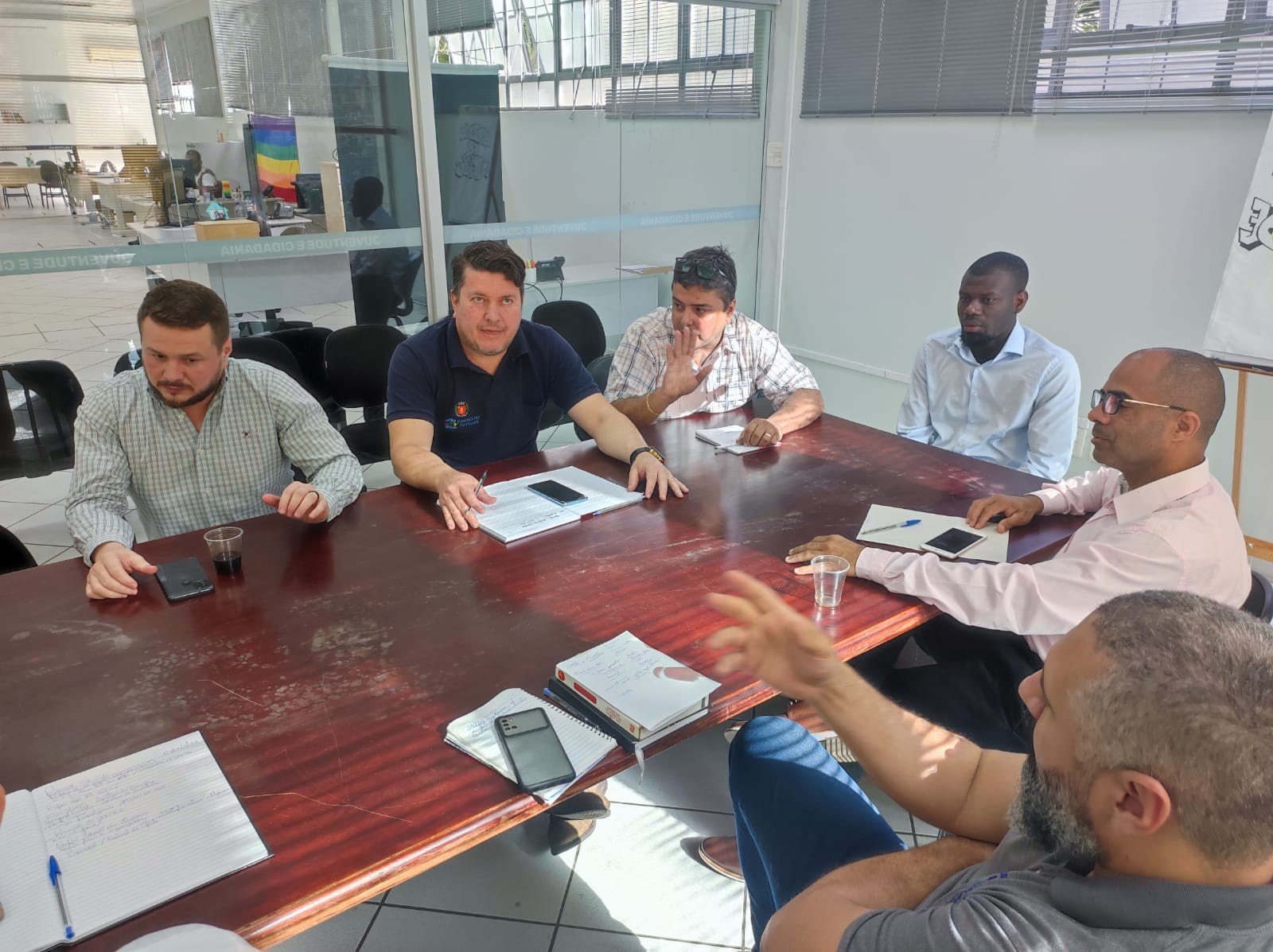 Reunião definiu estratégias para abordagens em espaços irregulares