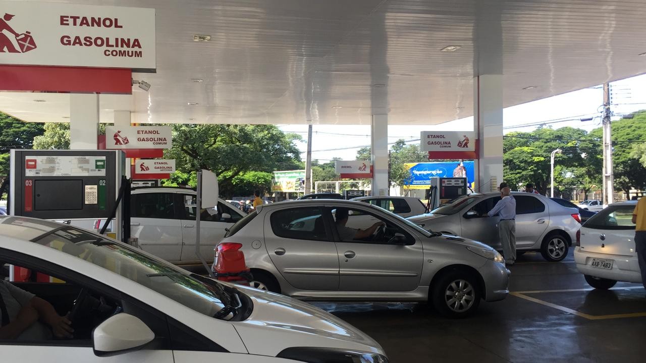 Postos baixam preços em Maringá