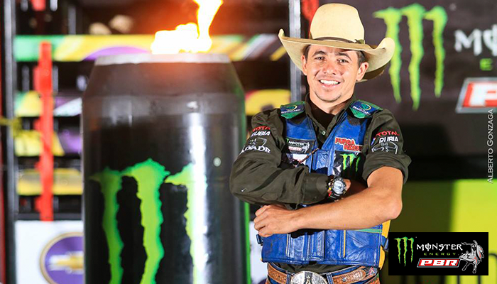 Competidor morre durante o rodeio na Expoingá