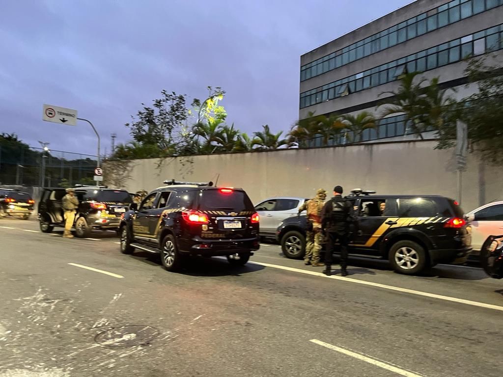 Grupo que fisgava envelopes em caixas eletrônicos de Maringá e região é preso em SP