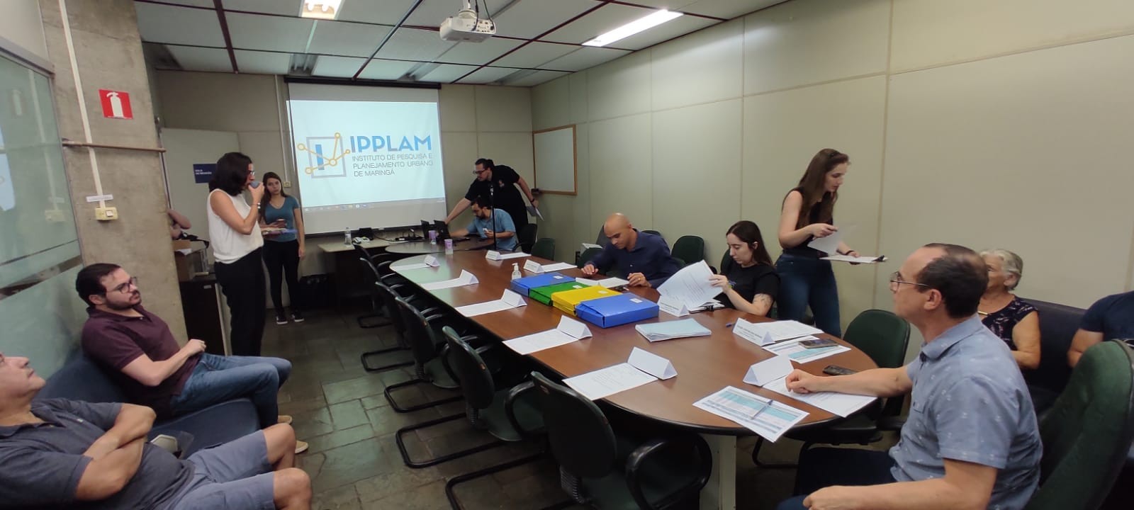 Secretaria de Habitação realiza sorteio de 3 casas populares em Maringá