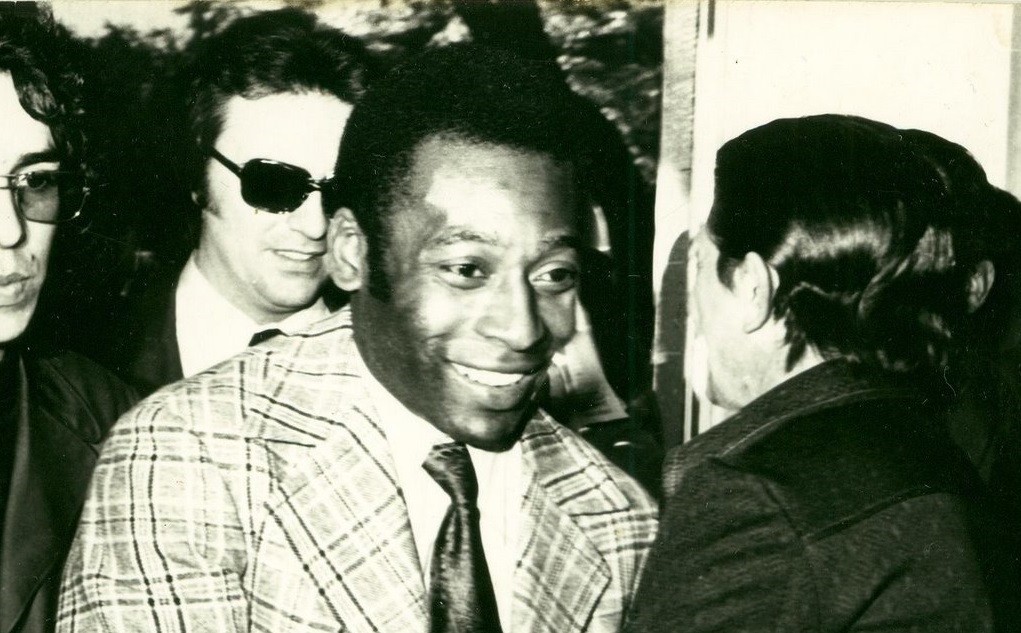 Colunista do CBN Arte e Cultura relembra as duas passagens de Pelé por Maringá