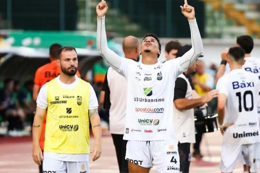 Em partida de seis gols, Galo Maringá empata com o Cianorte com direito a fim eletrizante