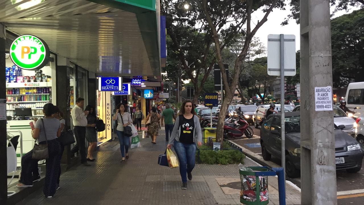 Dia das Mães deve movimentar R$ 45 mi em Maringá