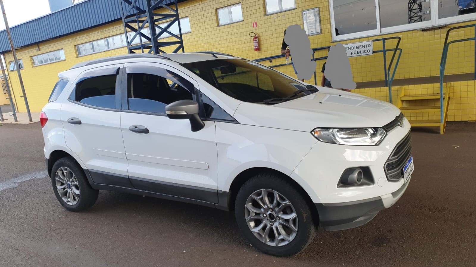 Jovem de 25 anos é presa com carro roubado em São Paulo