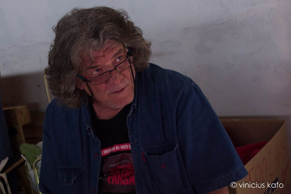 “Tempos de cigarro sem filtro” dá voz aos desfavorecidos