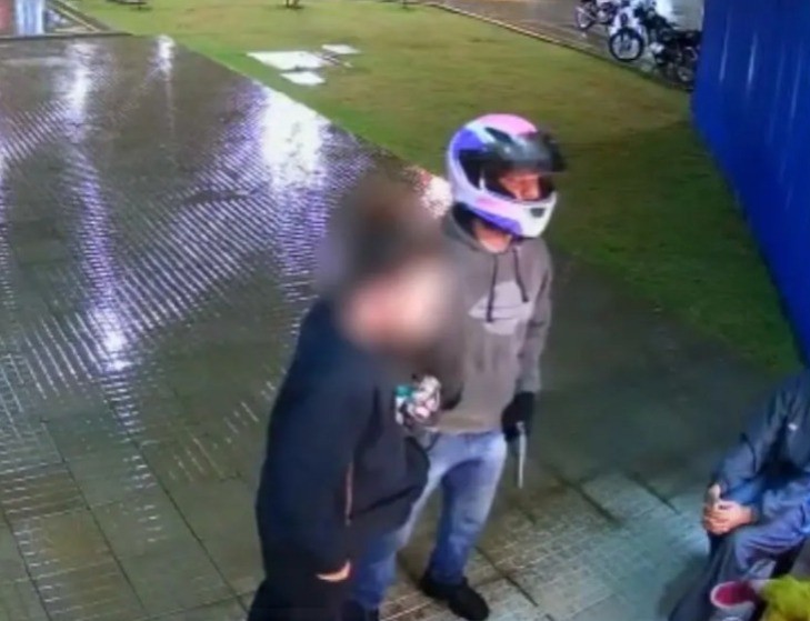 Ladrões armados assaltam dono de tabacaria em Maringá