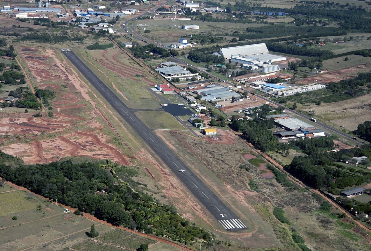 Voos comerciais retornam este ano no aeroporto de Umuarama