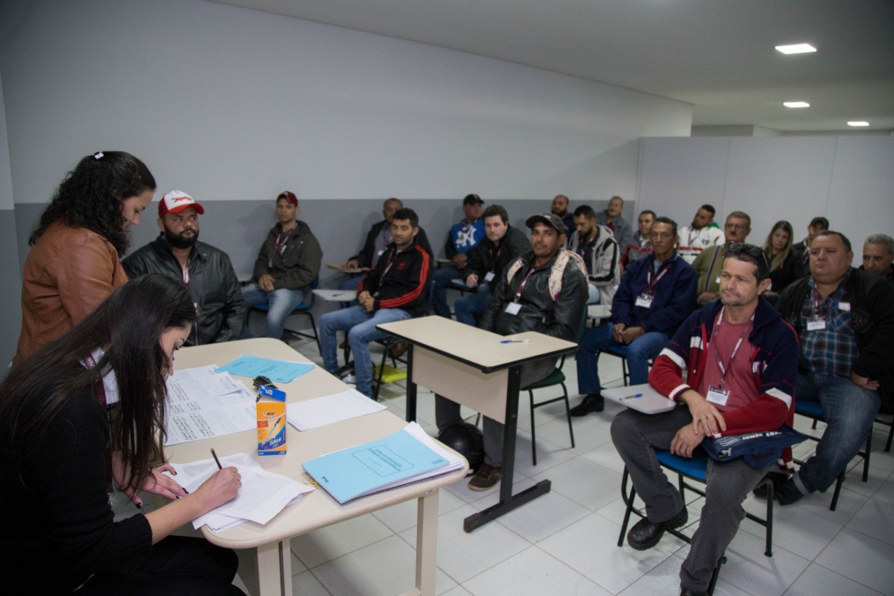 Transportadora maringaense abre novo curso de formação de motoristas