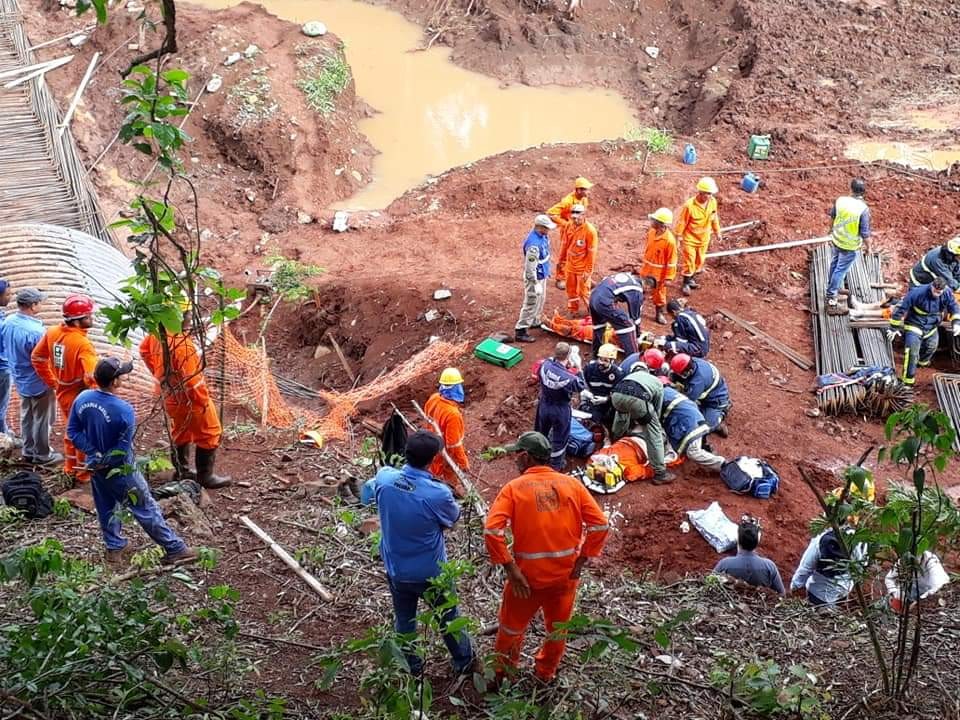 Quatro operários ficam feridos em obra às margens da PR-323