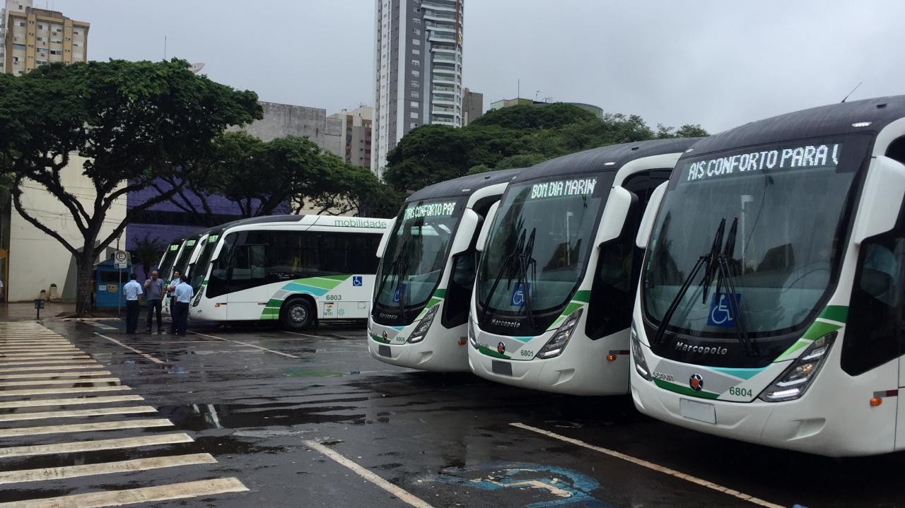 Ônibus BRT são entregues