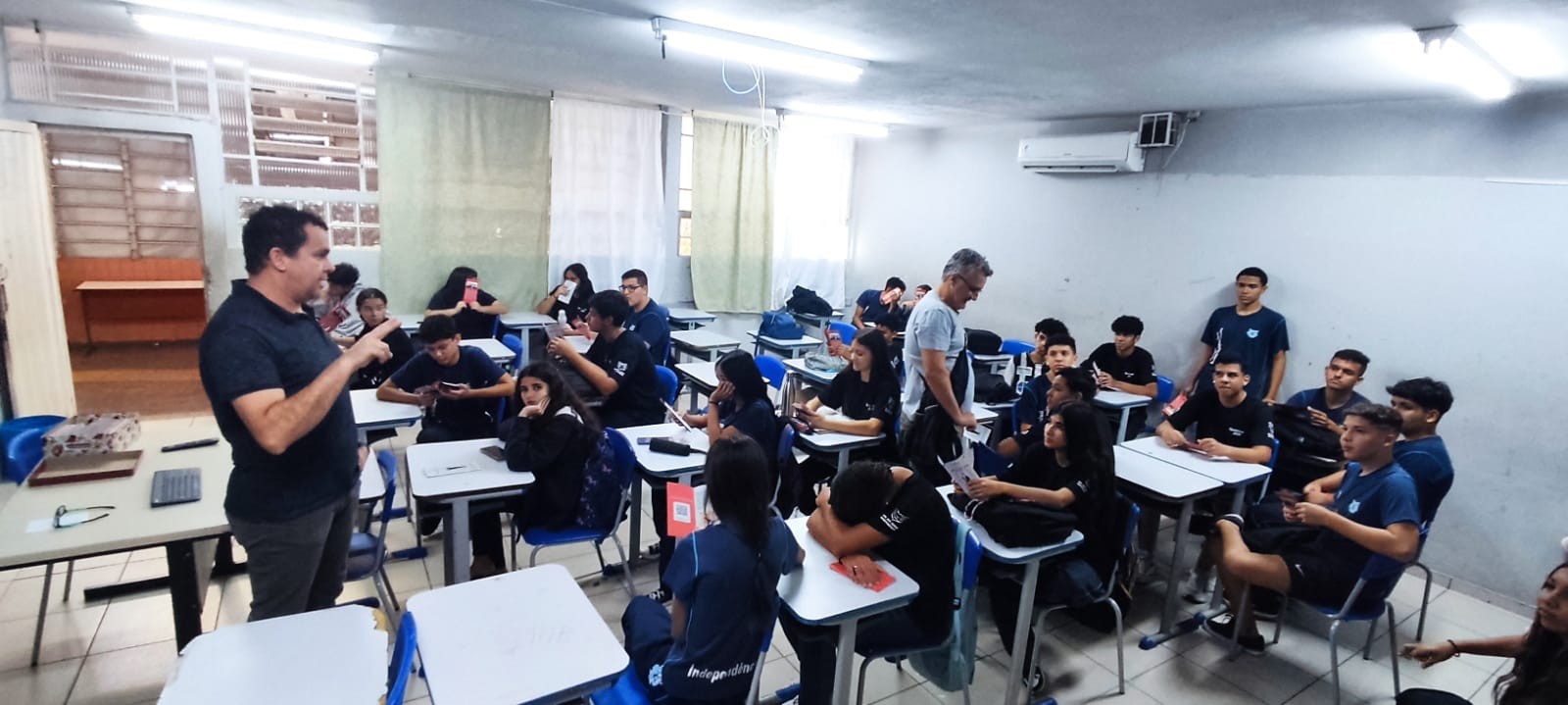 Diretores vão às escolas para formar plateias de teatro