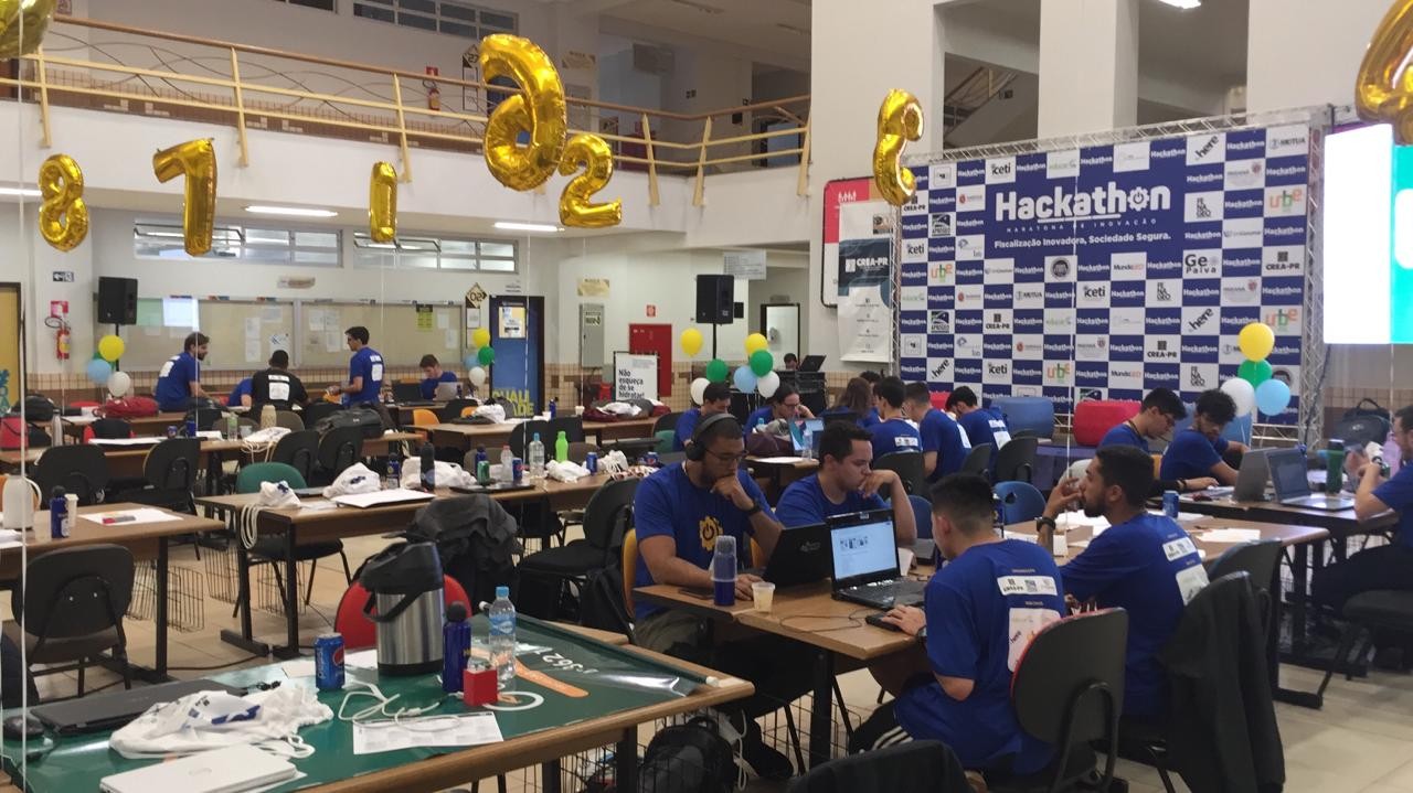 Estudantes são desafiados a resolver problemas de fiscalização de obras