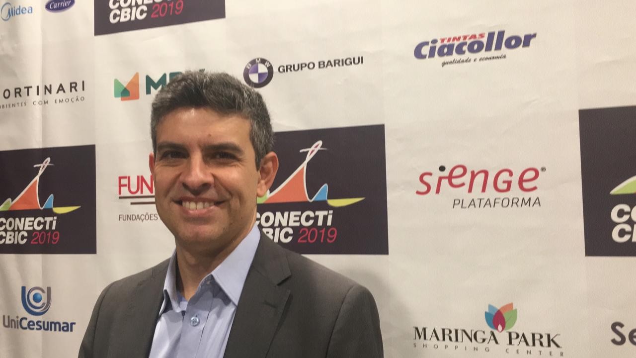 “Sociedade brasileira deseja o combate à corrupção” diz cientista político