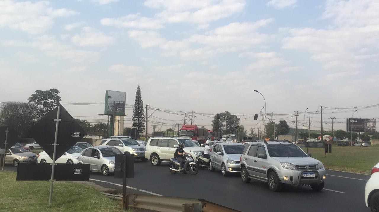 Técnicos da Viapar e DER discutem soluções para congestionamento