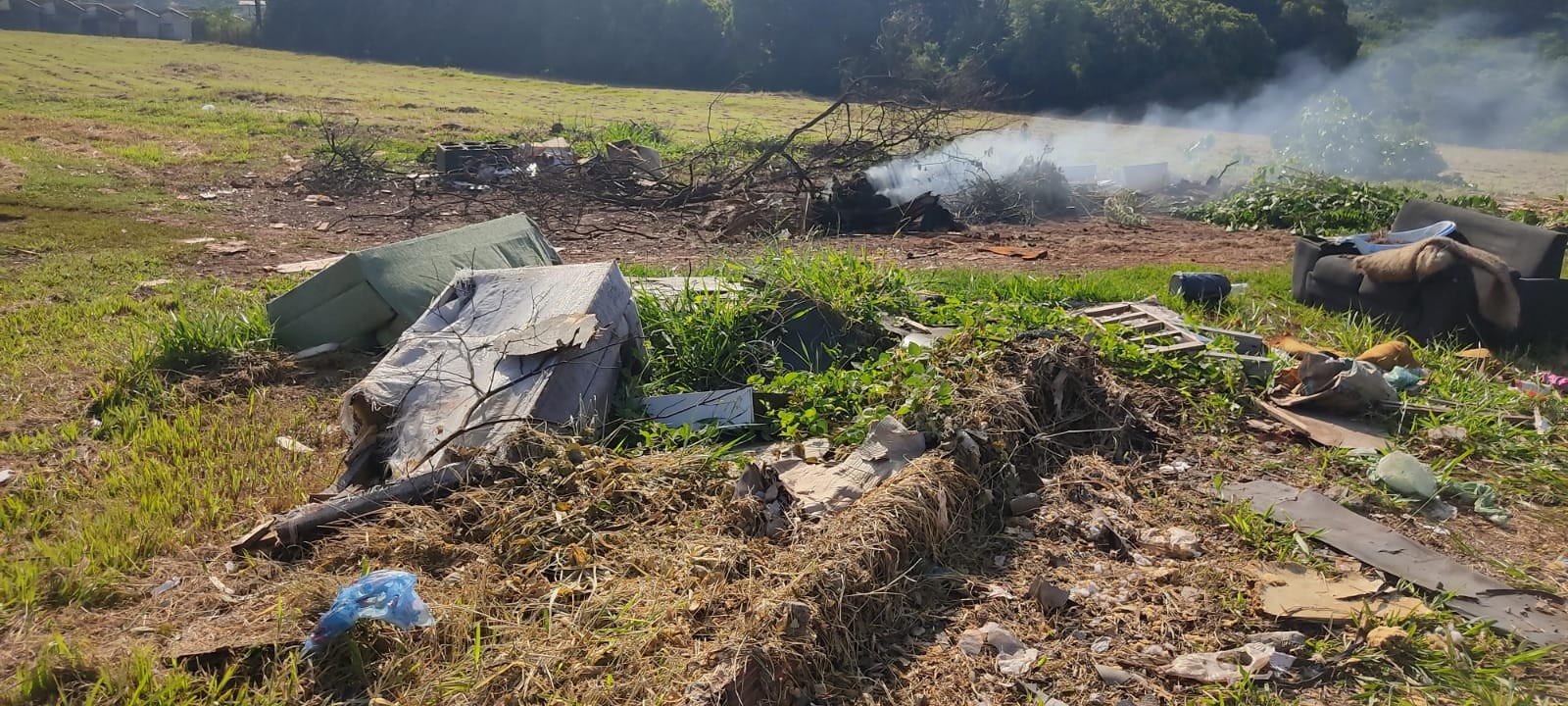 Maringá recolhe 10 toneladas de lixo por dia descartados de forma irregular
