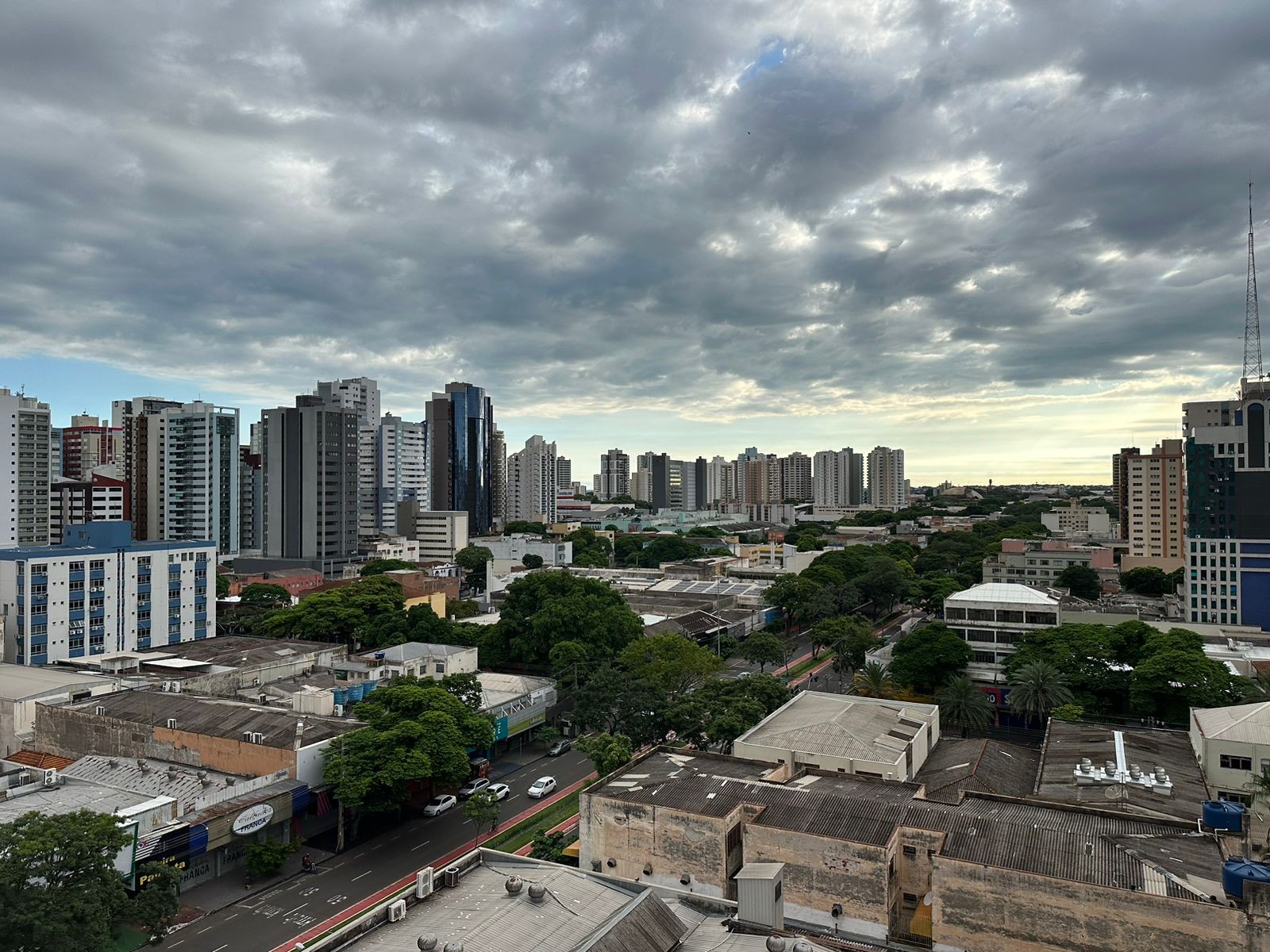 Sábado (9) terá dia quente e instável em Maringá, prevê Simepar
