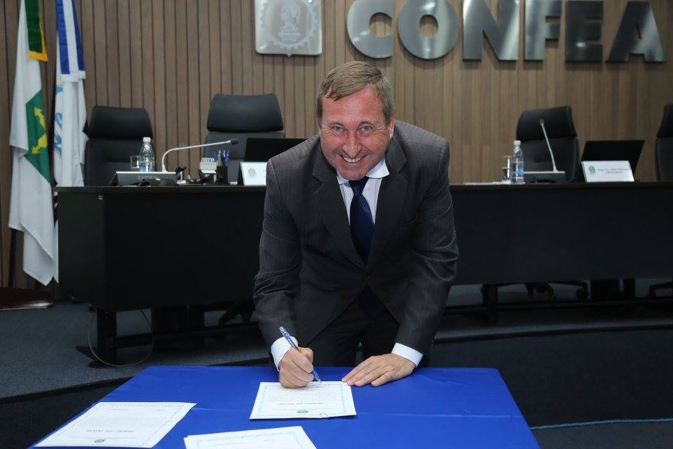 Engenheiro Civil, Joel Krüger toma posse na presidência do Confea