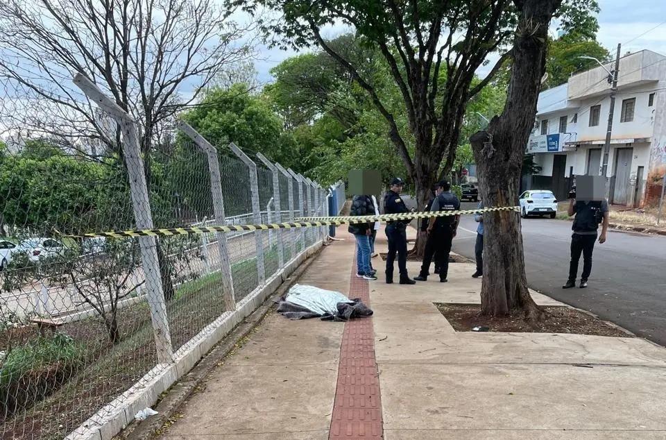 Homem em situação de rua é encontrado morto em frente ao Centro POP