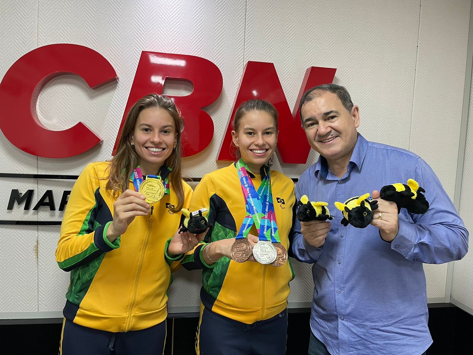 Gêmeas da natação conquistam ouro e prata em mundial paralímpico