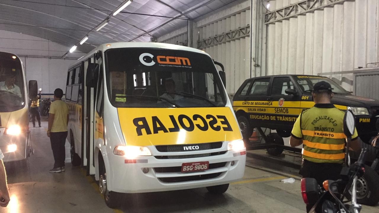 Semob vistoria frota de  transporte escolar