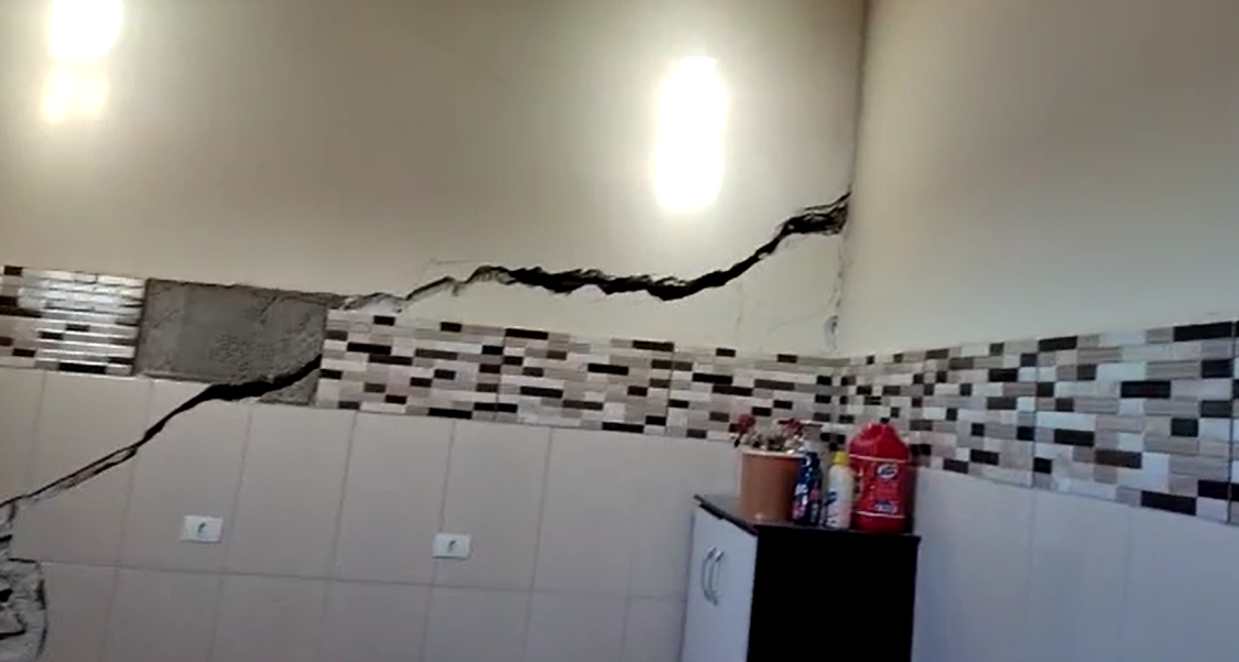 Casas são interditadas após apresentarem fissuras no Jardim Paulista, em Maringá