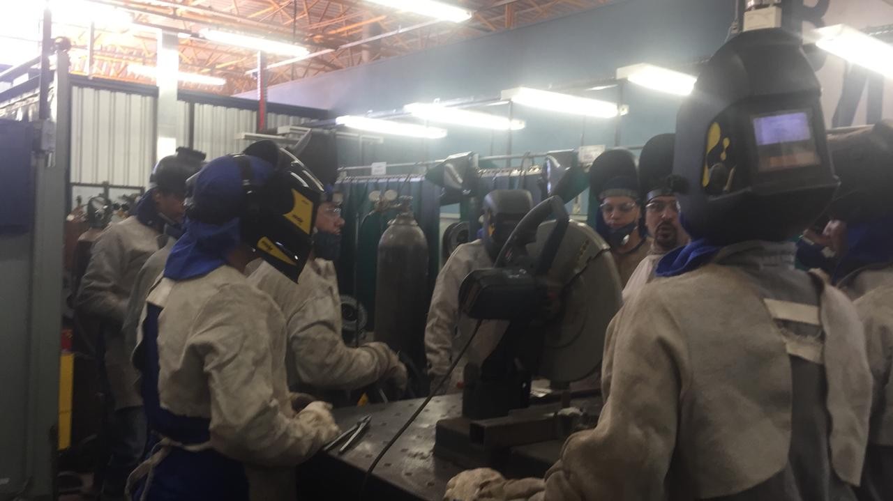 Máquina de amendoim japonês é uma das atrações