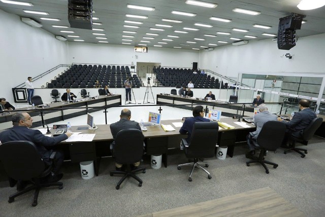 Vereadores também opinaram sobre o corte em salários do setor público