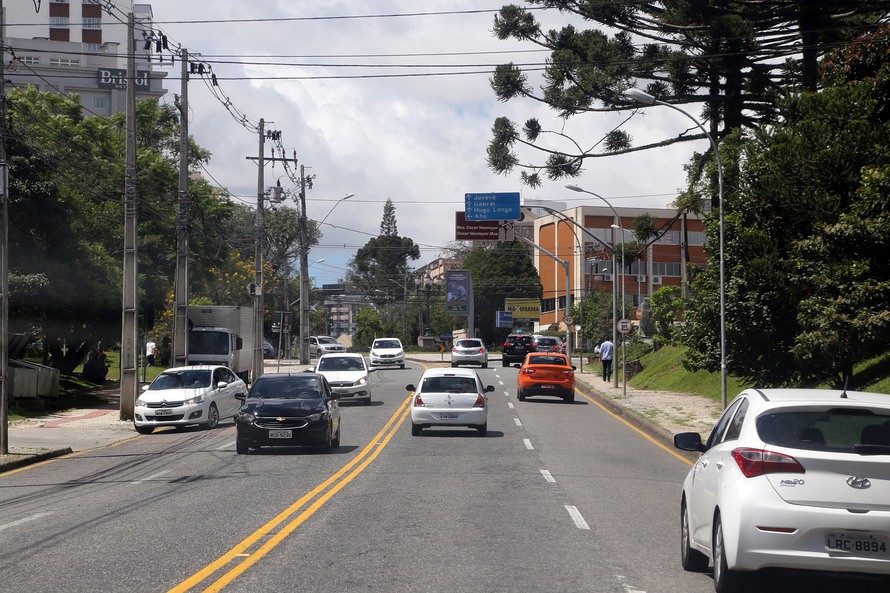 Adiamento do pagamento de impostos não socorre o empresário, analisa advogado tributarista