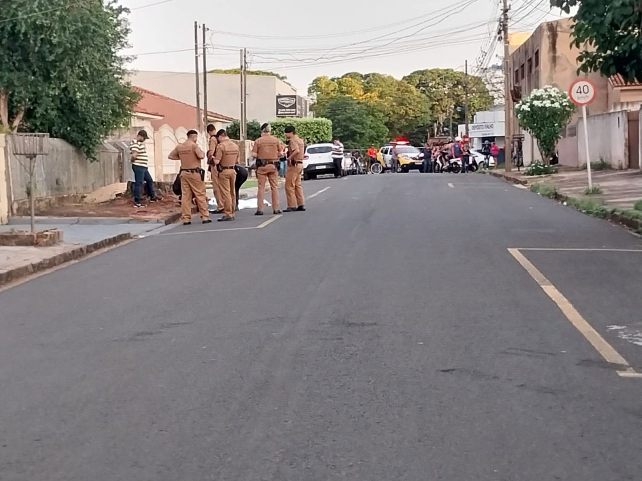 Rapaz é morto com vários tiros em Maringá