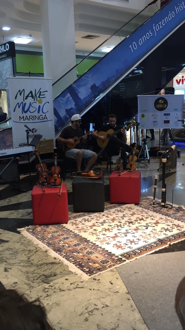 ‘Make Music’ faz do shopping um palco