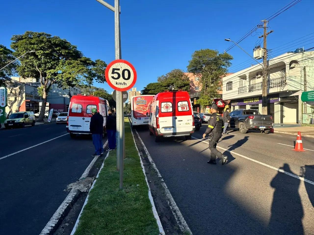 Mulher é atropelada por ônibus em Maringá