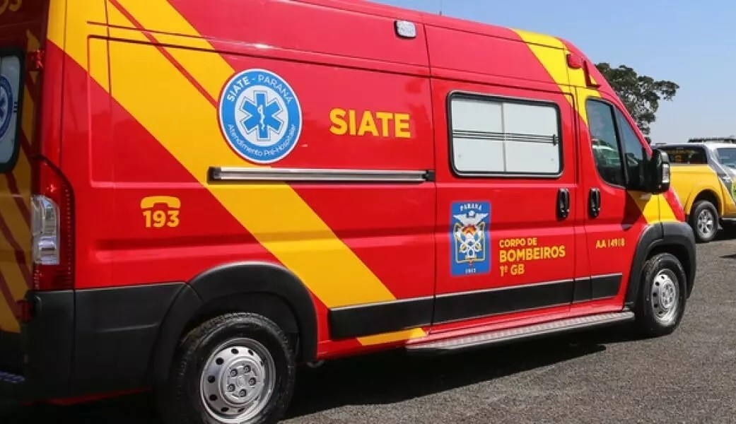 Empilhadeira tomba e deixa homem gravemente ferido em Maringá