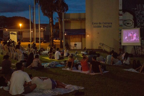 Filme “Deus é Brasileiro” será exibido nessa quinta-feira (26) em Maringá