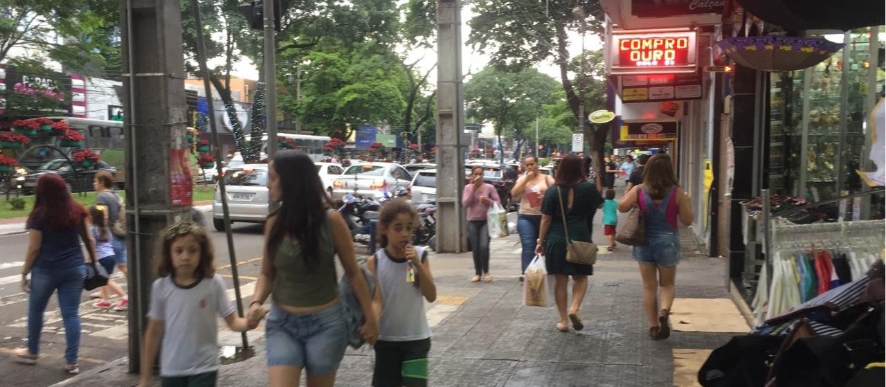 Comércio de Maringá retoma às atividades a partir de segunda-feira (20)