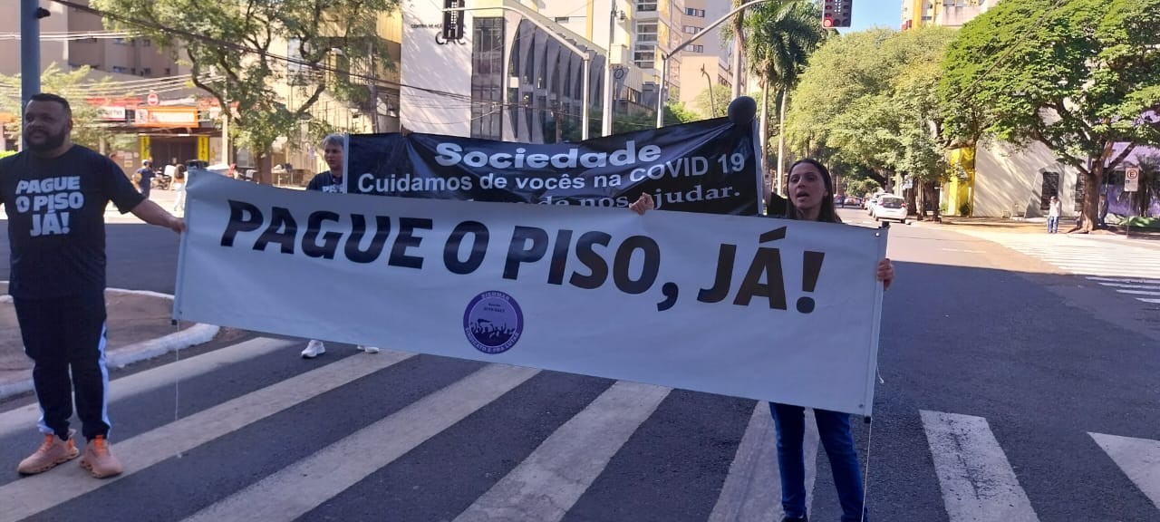 Prefeitura diz que Sismmar está equivocado e que enfermeiros em Maringá recebem 22% acima do piso nacional