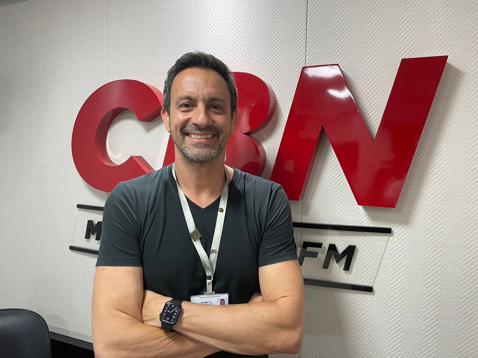 Bateria que não pega fogo está revolucionando o mercado de carros eletrificados