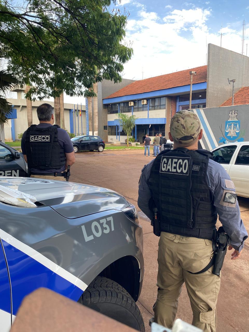 Advogada é presa pelo Gaeco suspeita de levar celulares a detentos