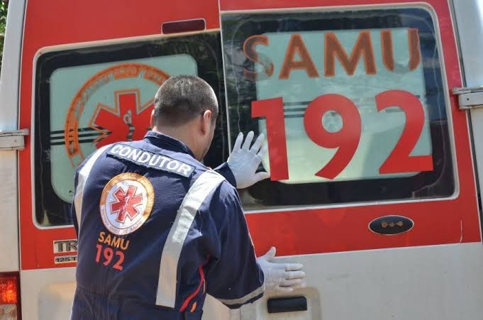 Caminhonete capota e duas pessoas ficam em estado grave na PR-340