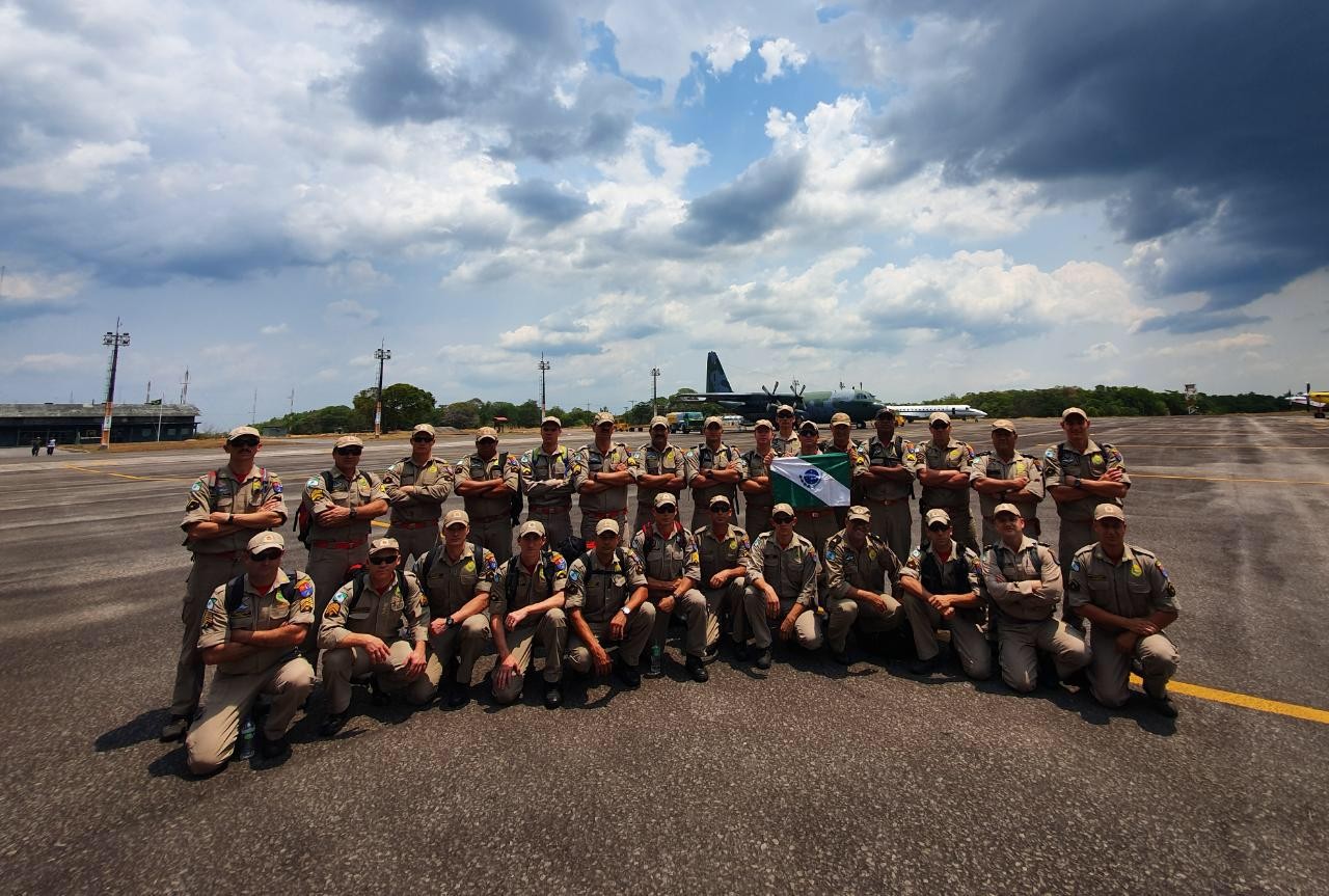 Bombeiros de Maringá retornam após combate a incêndios no sul do Pará
