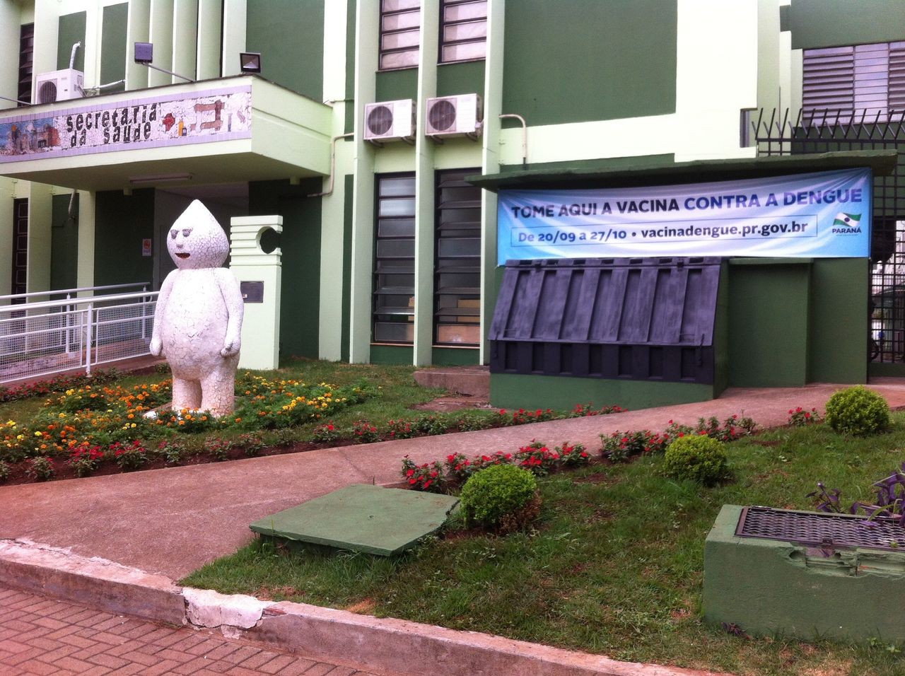 Na reta final de campanha, nem metade do público-alvo foi imunizado contra dengue