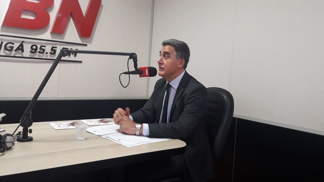 Biometria, urna eletrônica e o voto de jovens são temas de audiência