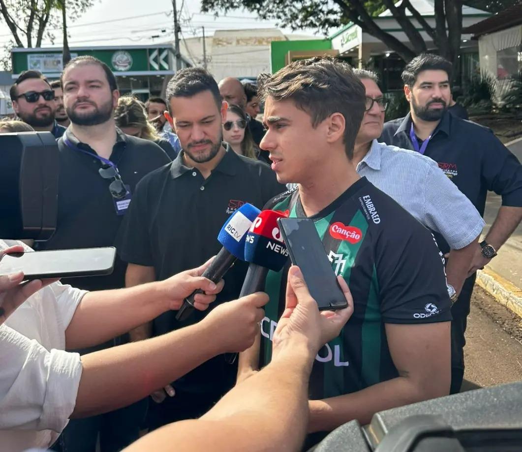 Em Maringá, Nikolas Ferreira reforça apoio a Bolsonaro: ‘Vou lutar até o último minuto’