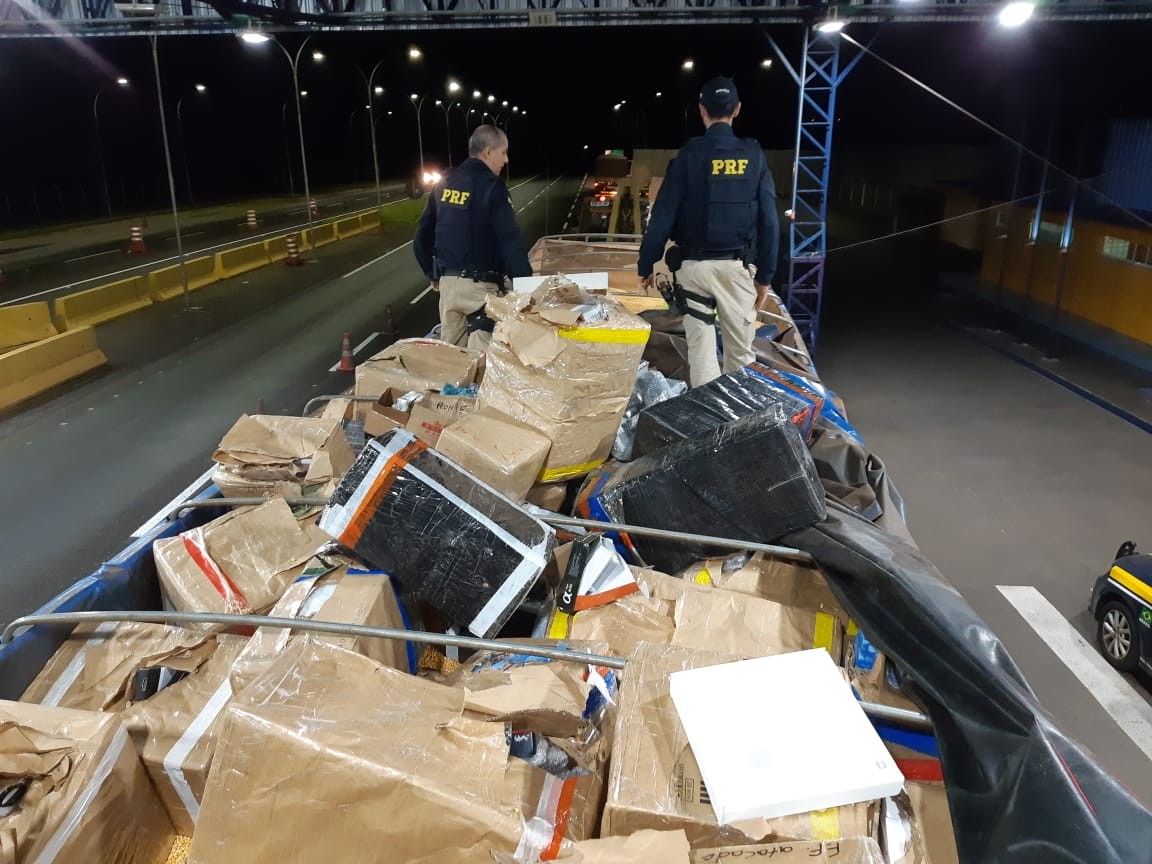 PRF apreende milhares de celulares, comprimidos e anabolizantes, em Nova Esperança