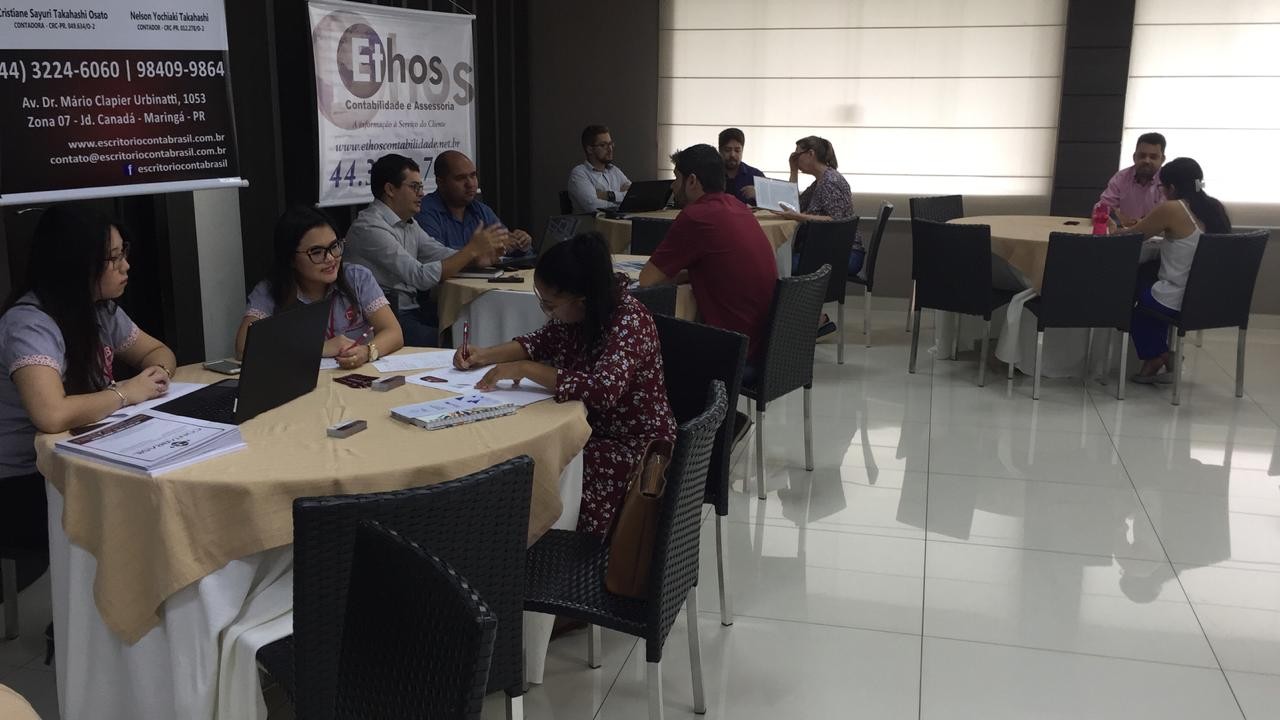 Contadores prestam serviços gratuitos à população