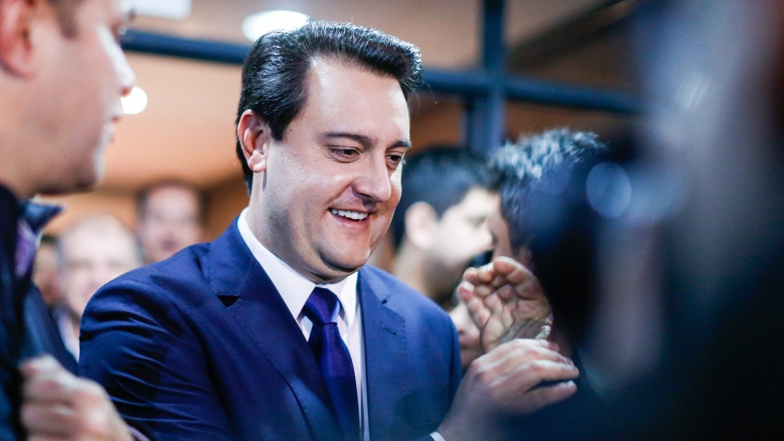 Ratinho Júnior tem 2.600.306 votos (60,10%); Cida Borghetti (PP), 670.349 (15,49%)