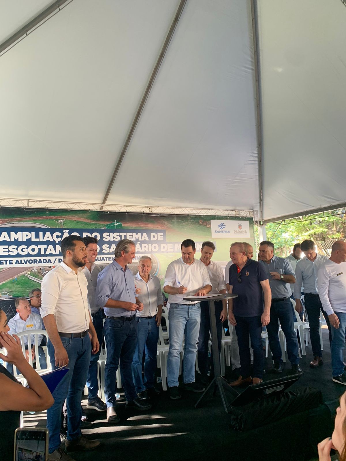 Governador Ratinho Júnior assina obras de usina, trevo do Catuaí e implantação de esgoto