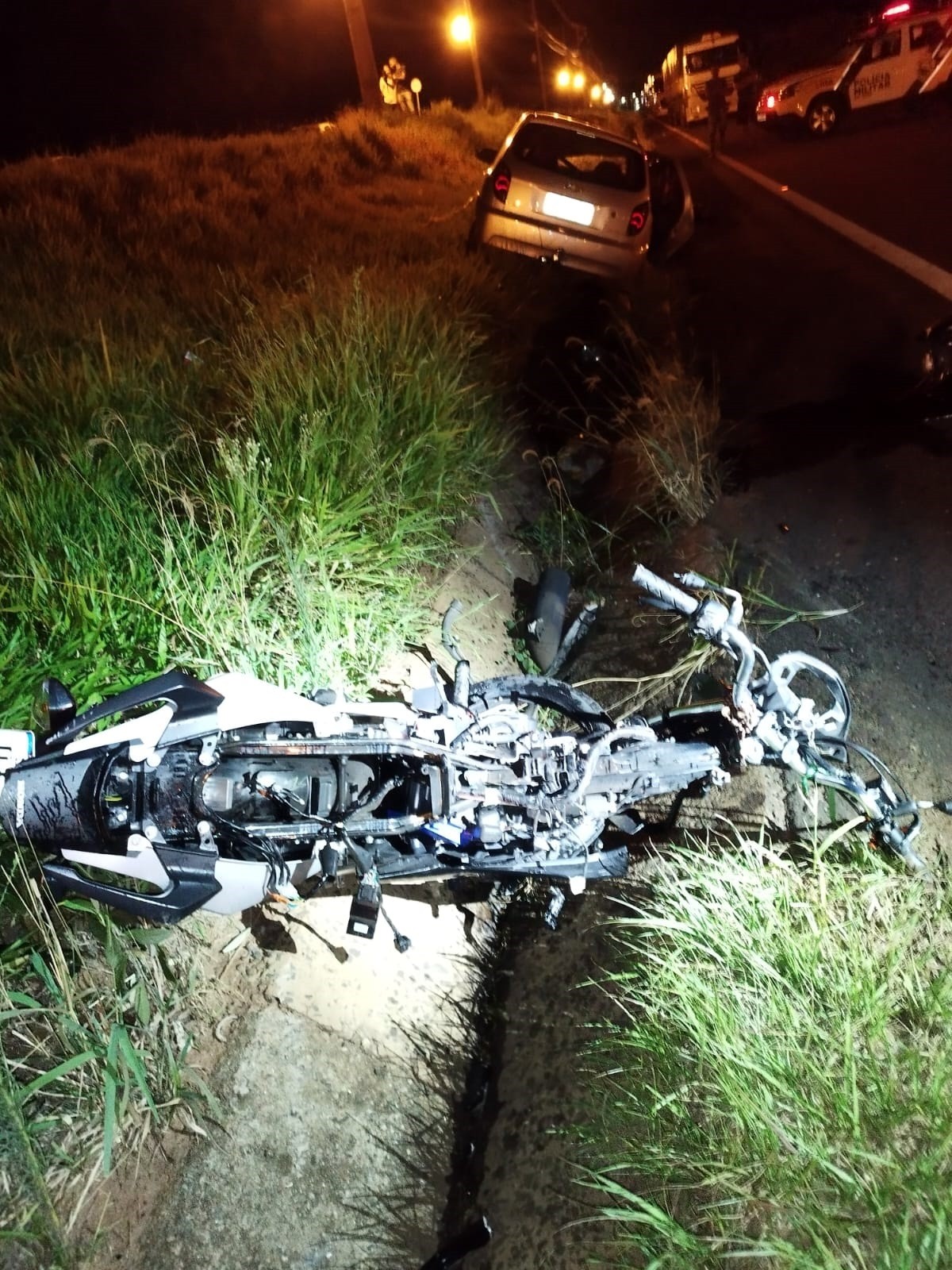 Acidente com moto mata dois adolescentes na Estrada Bonfim